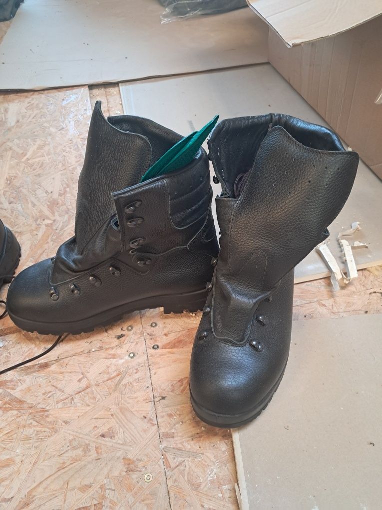 Buty wojskowe zimowe
