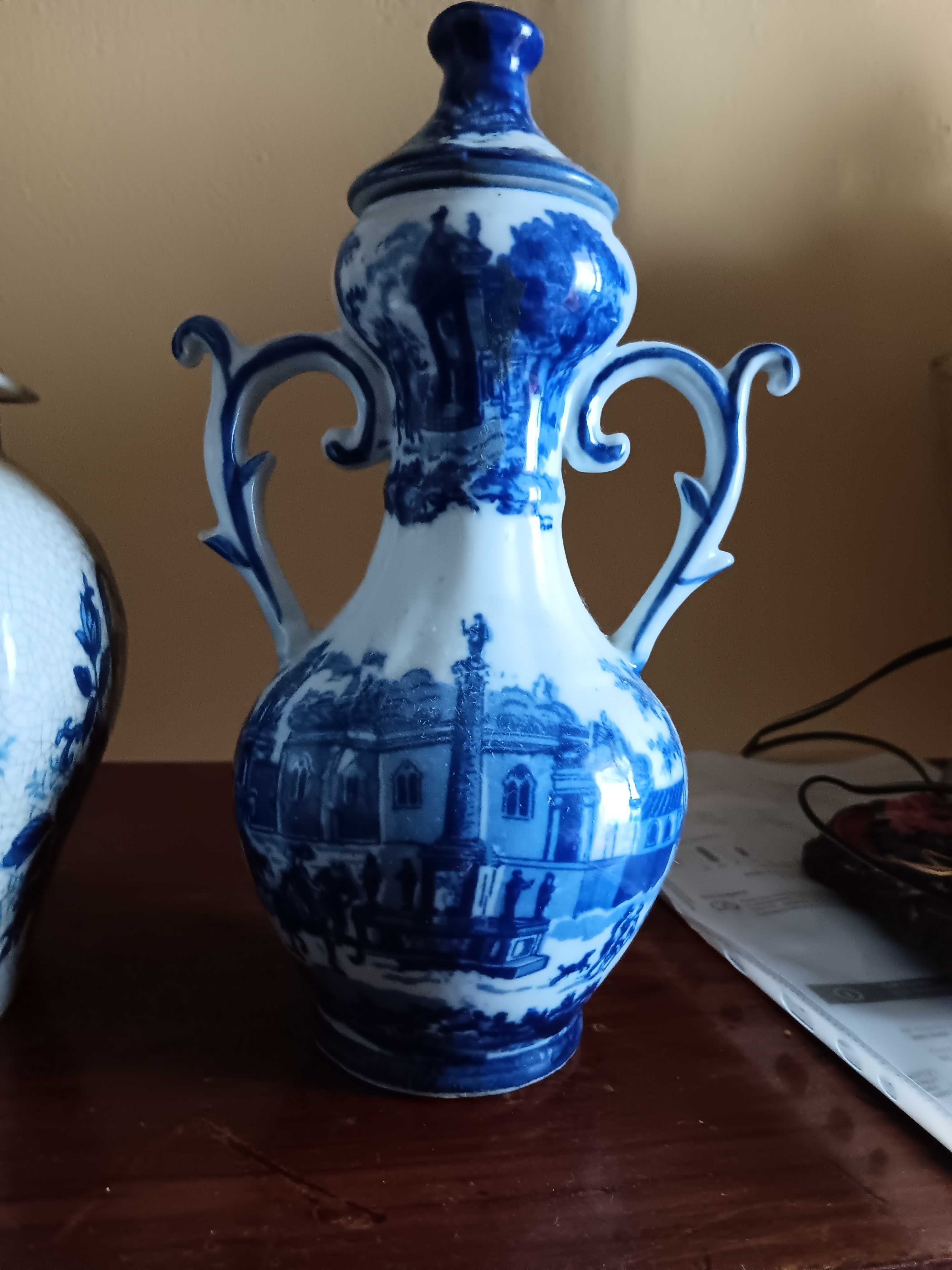 Potes de porcelana antiga
