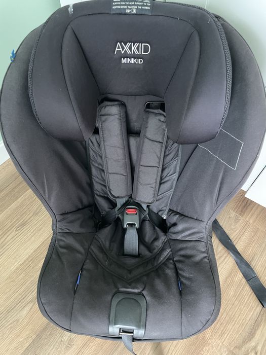Fotelik samochodowy 25kg AXKID MINIKID