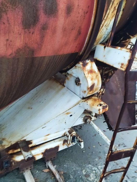 Бочка авто- бетоннозмiшувача