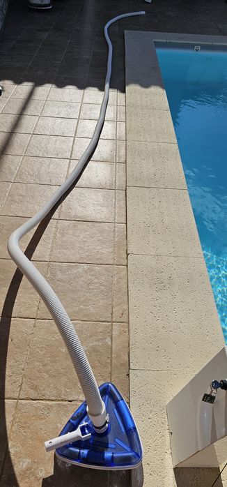 Aspirador piscina bom estado
