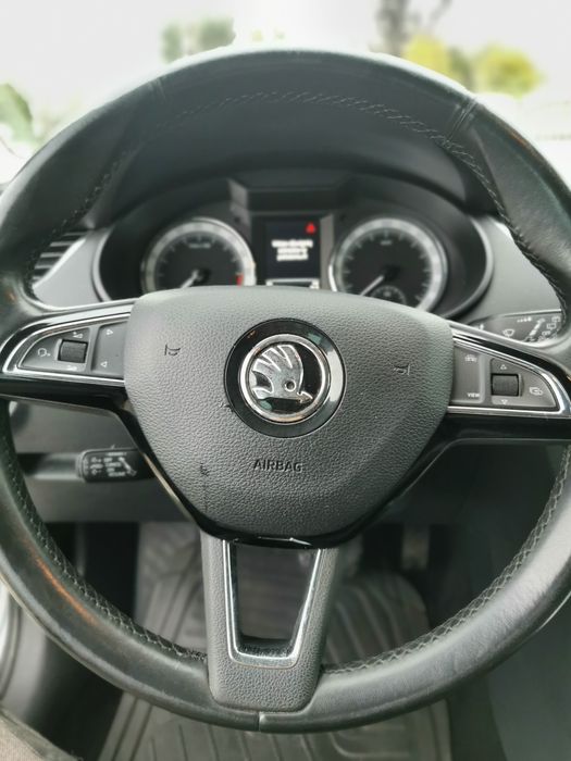 Skoda octavia 1.6tdi dsg duża navi