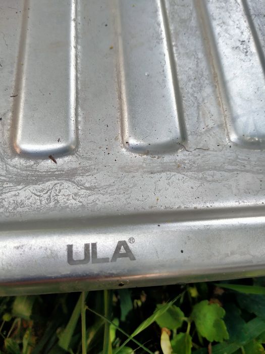 Продам мойки нер жавенчные 2-е шт одна размер 78* 50 другая 50*64 перв