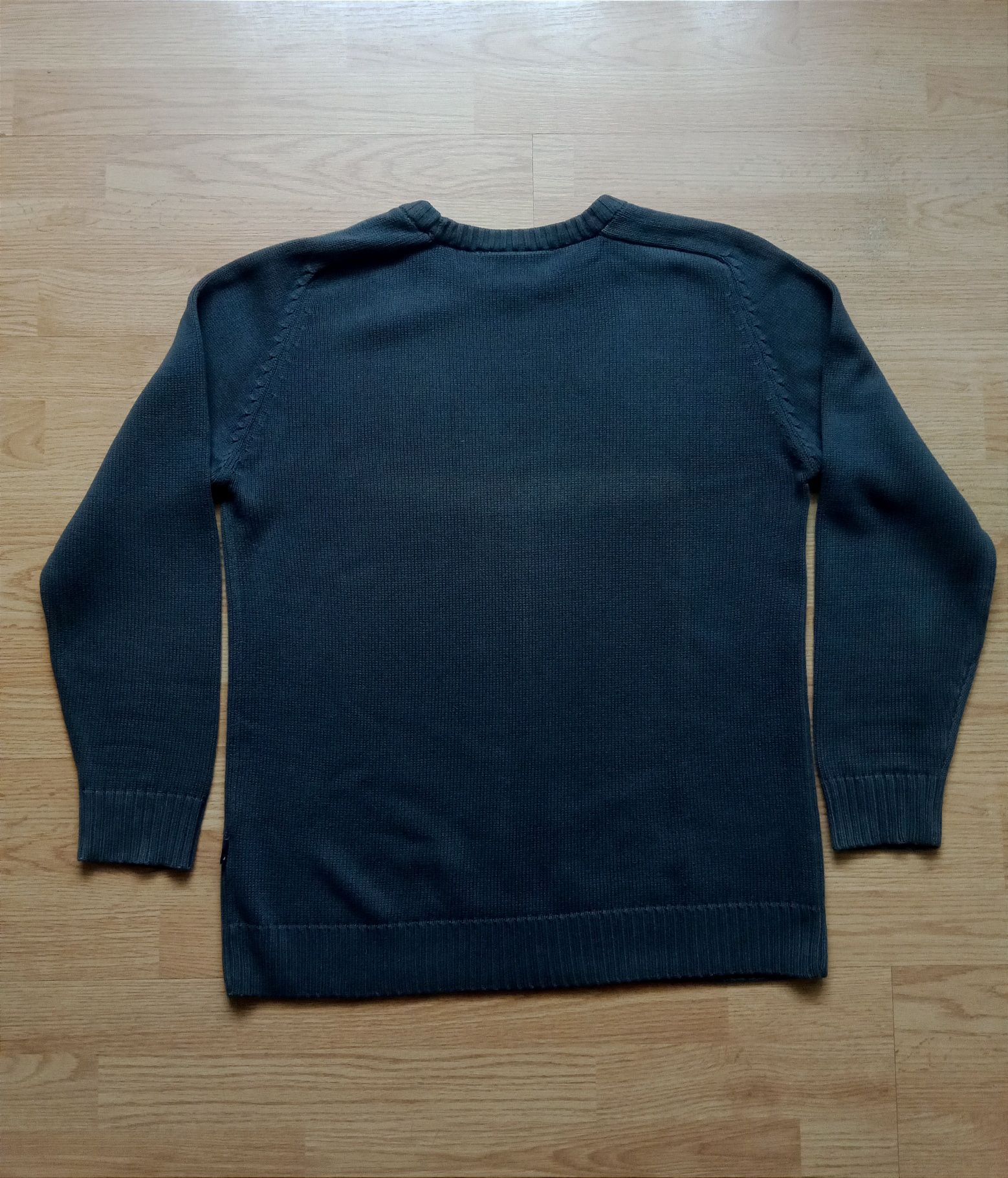Zestaw: pięć grubszych swetrów (różne rozmiary)
