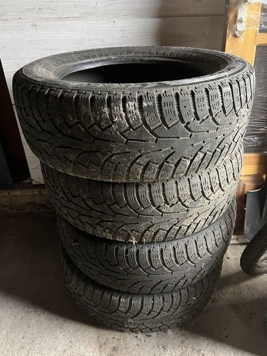 Продам резину Nokian 225/60/R17 (зима)