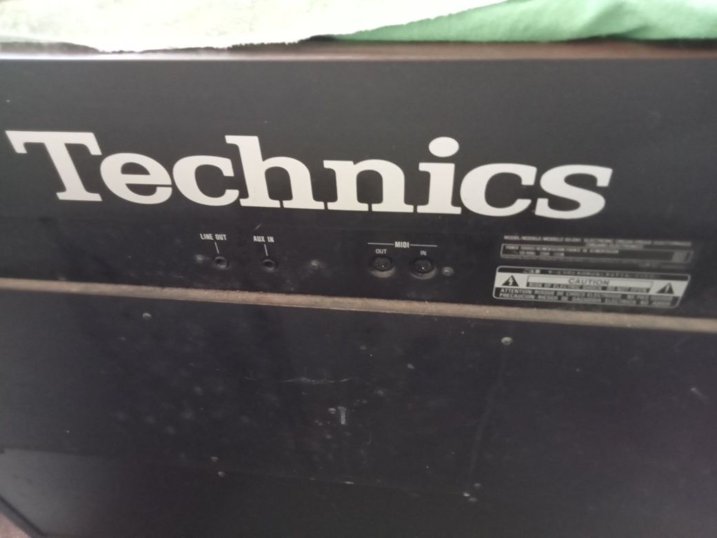 Órgão eletrónico Technics SX-EN1