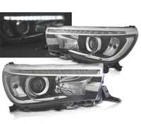 FAROIS FRONTAIS PARA TOYOTA HILUX 16- LUZ DIURNA FUNDO PRETO