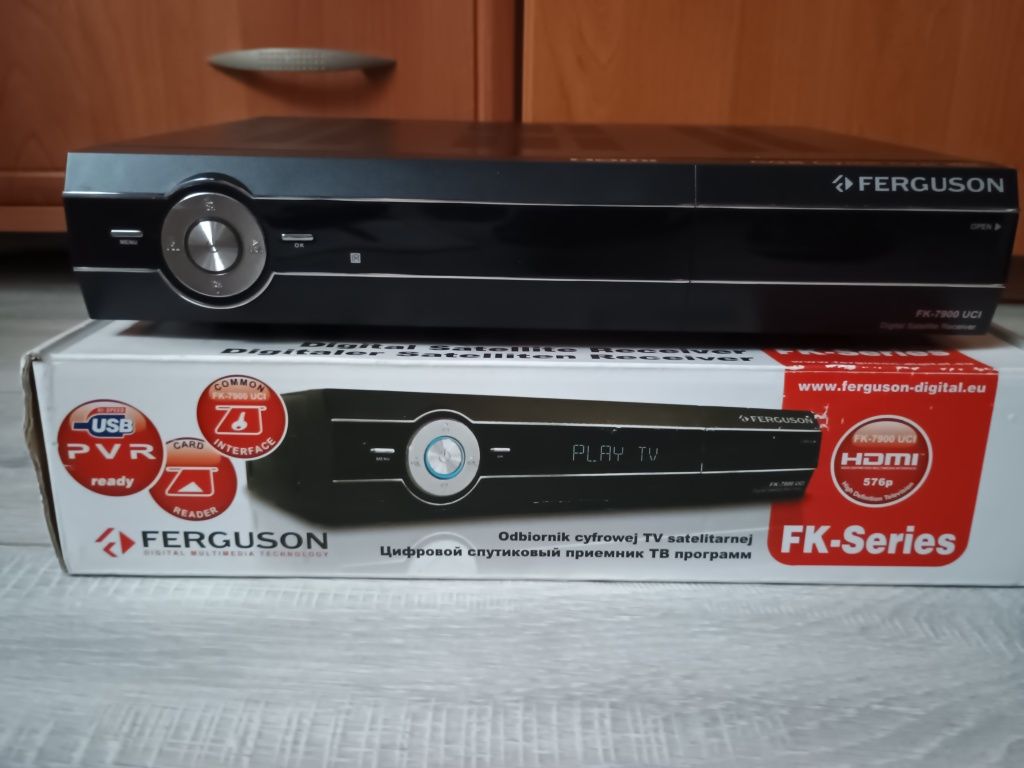 Dekoder cyfrowej telewizji satelitarnej Ferguson FK7900 UCI