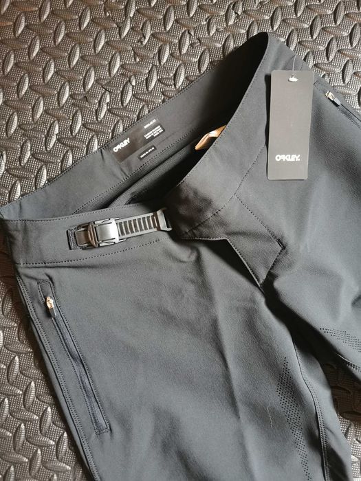 Spodnie Oakley Long Pant rozmiar 30