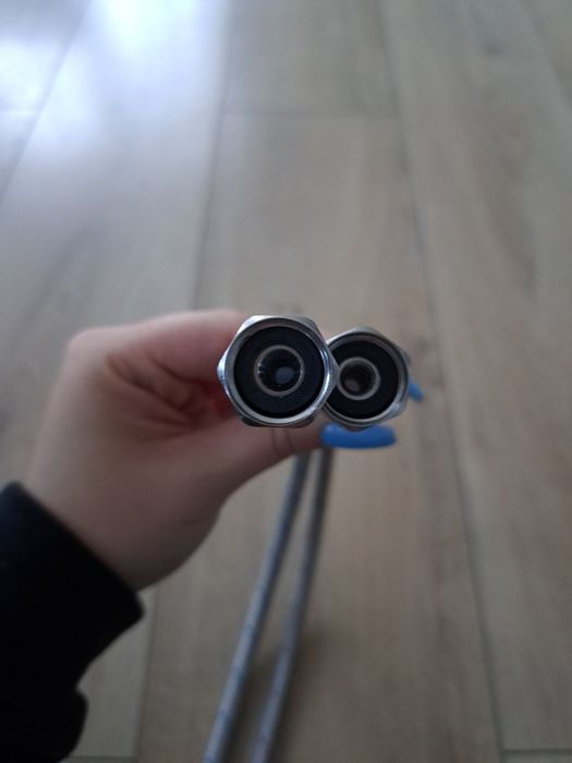 Wężyki do baterii kuchennej