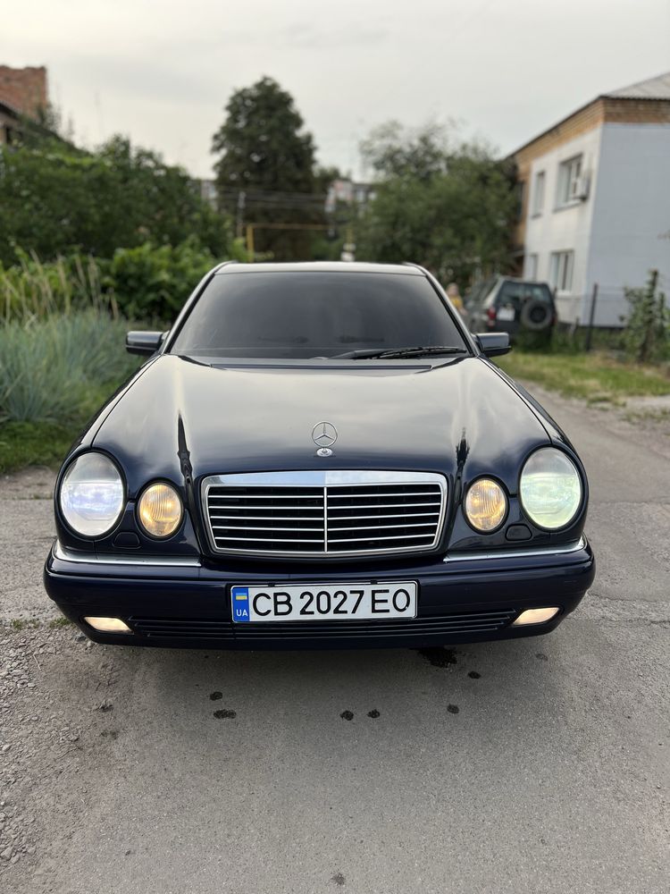 Продам мерсіка w210