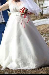Продам Свадебные платья великого розміру от 56 до 60 розміру