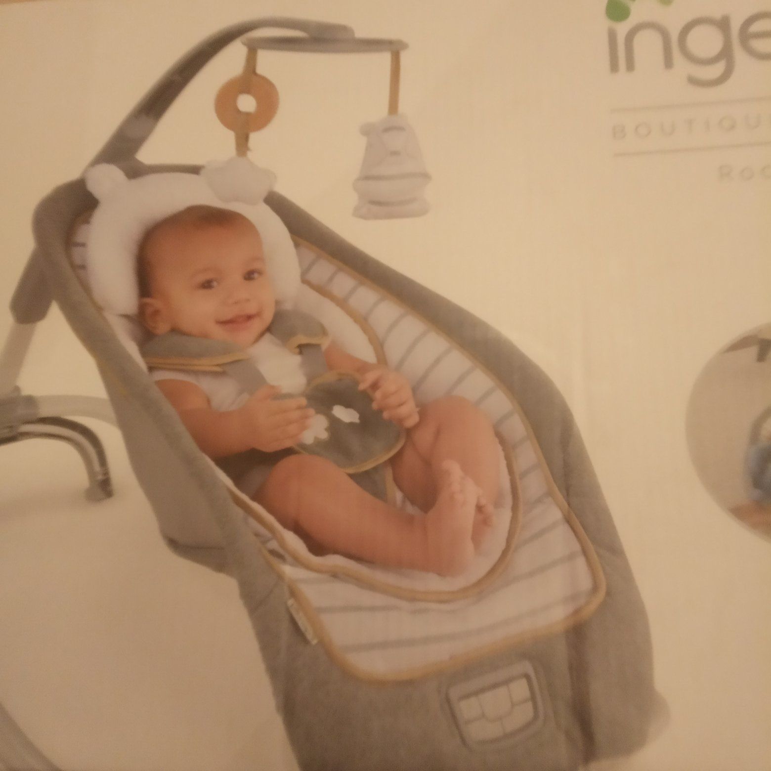 Espreguiçadeira de bebe nova