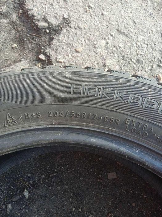 205 55 17 nokian hakkapelita r3 зима 2 штуки протектор 80%