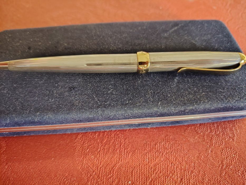 Caneta Lalex 1938 em Prata e ouro