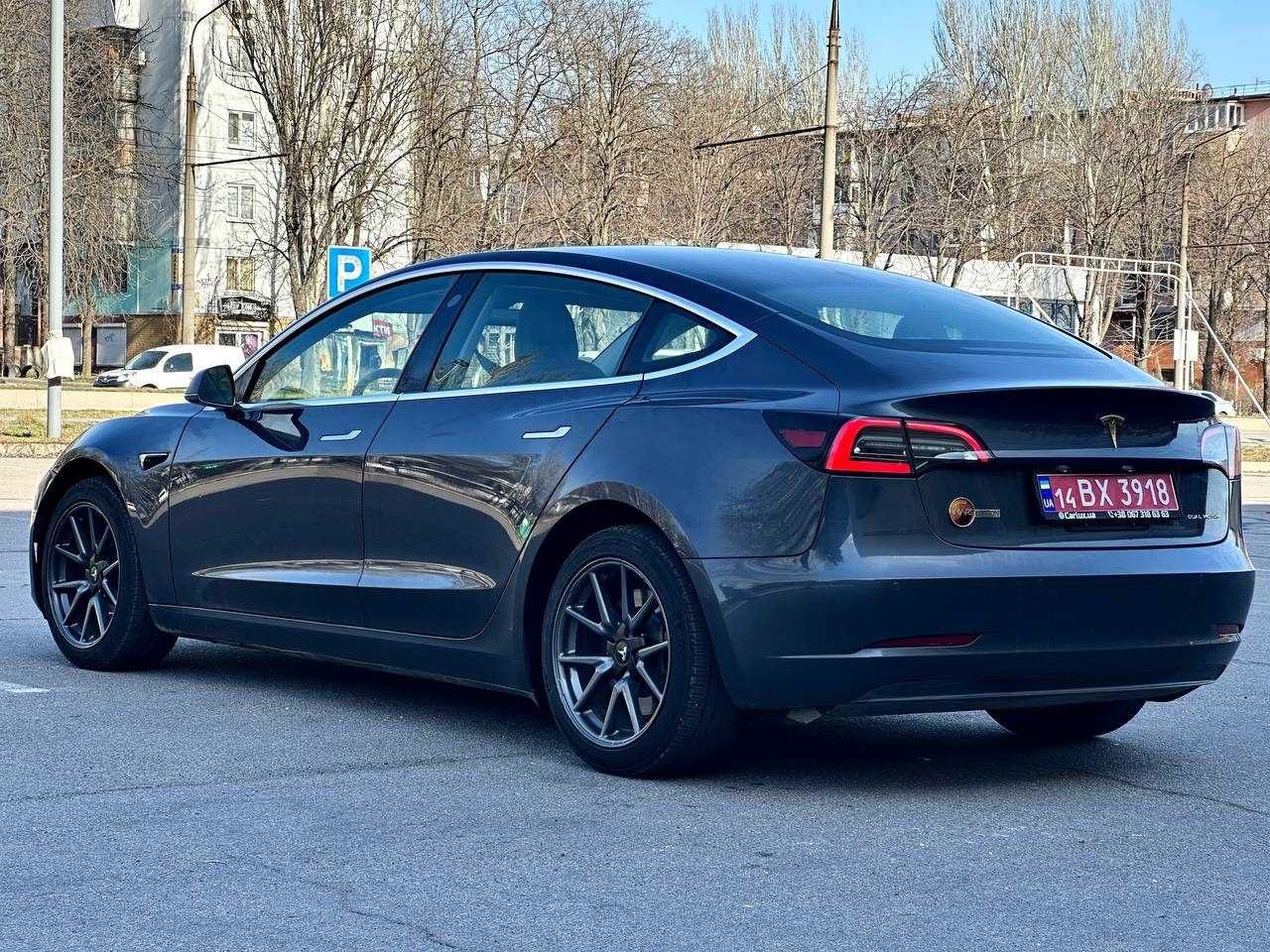 продам Tesla 3 2019