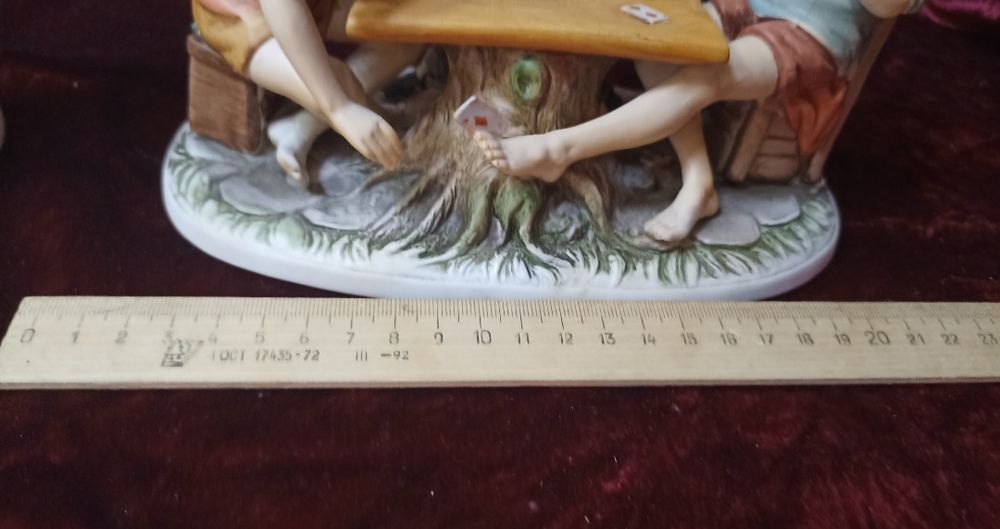 Статуэтка игра в карты