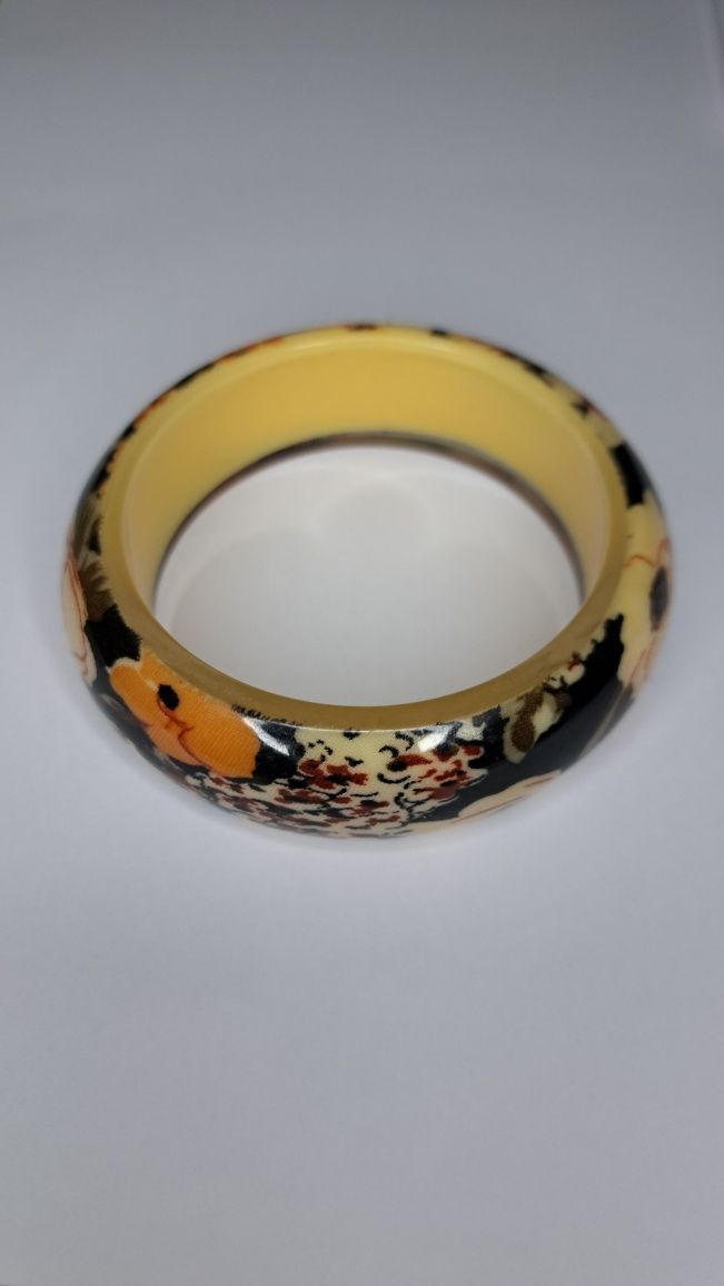 Pulseira em Madeira Com Motivo Floral