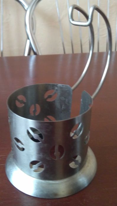 Подстаканники нержавейка cовреременны Три штуки все разные.