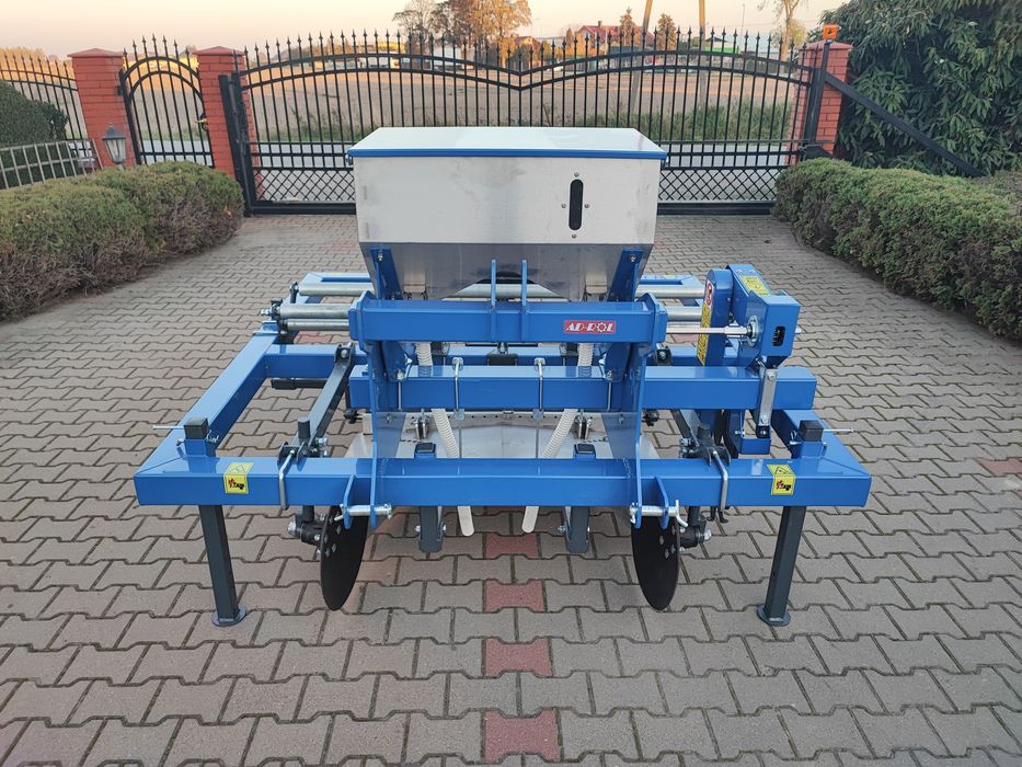 Formownica do zagonów, rozkładania folii, taśmy AFR200