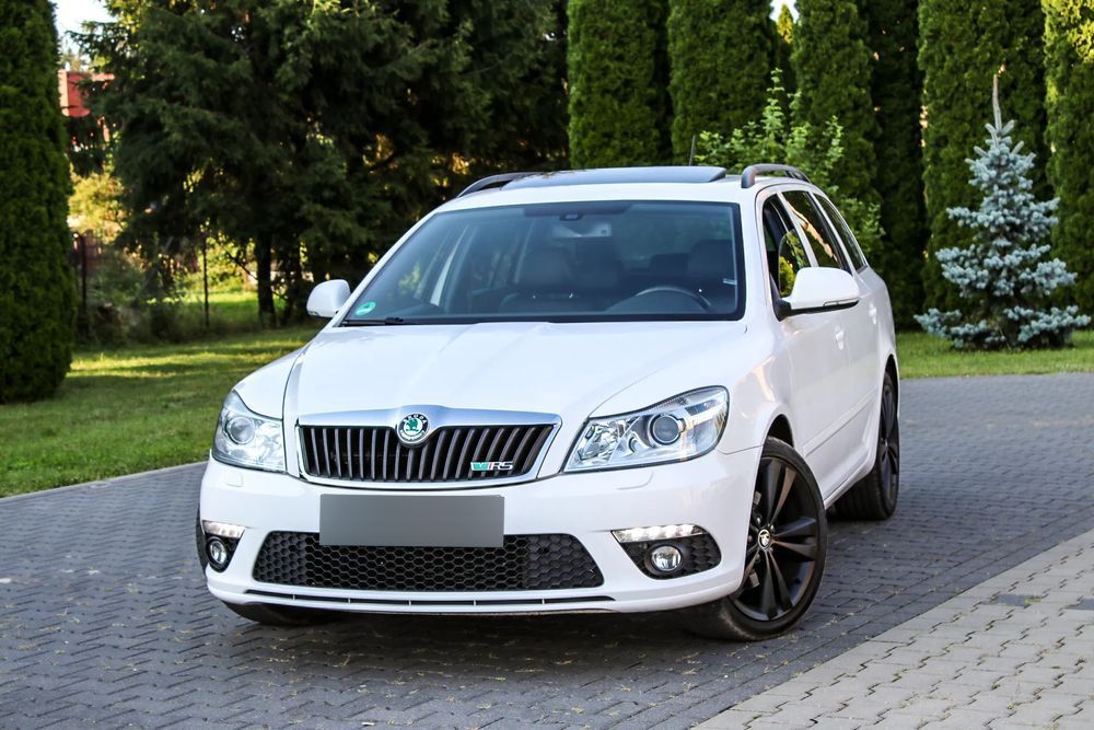 Skoda Octavia 170KM RS Navi Podgrzewane Fotele Szyberdach Skóry Ksenon Ledy Pdc