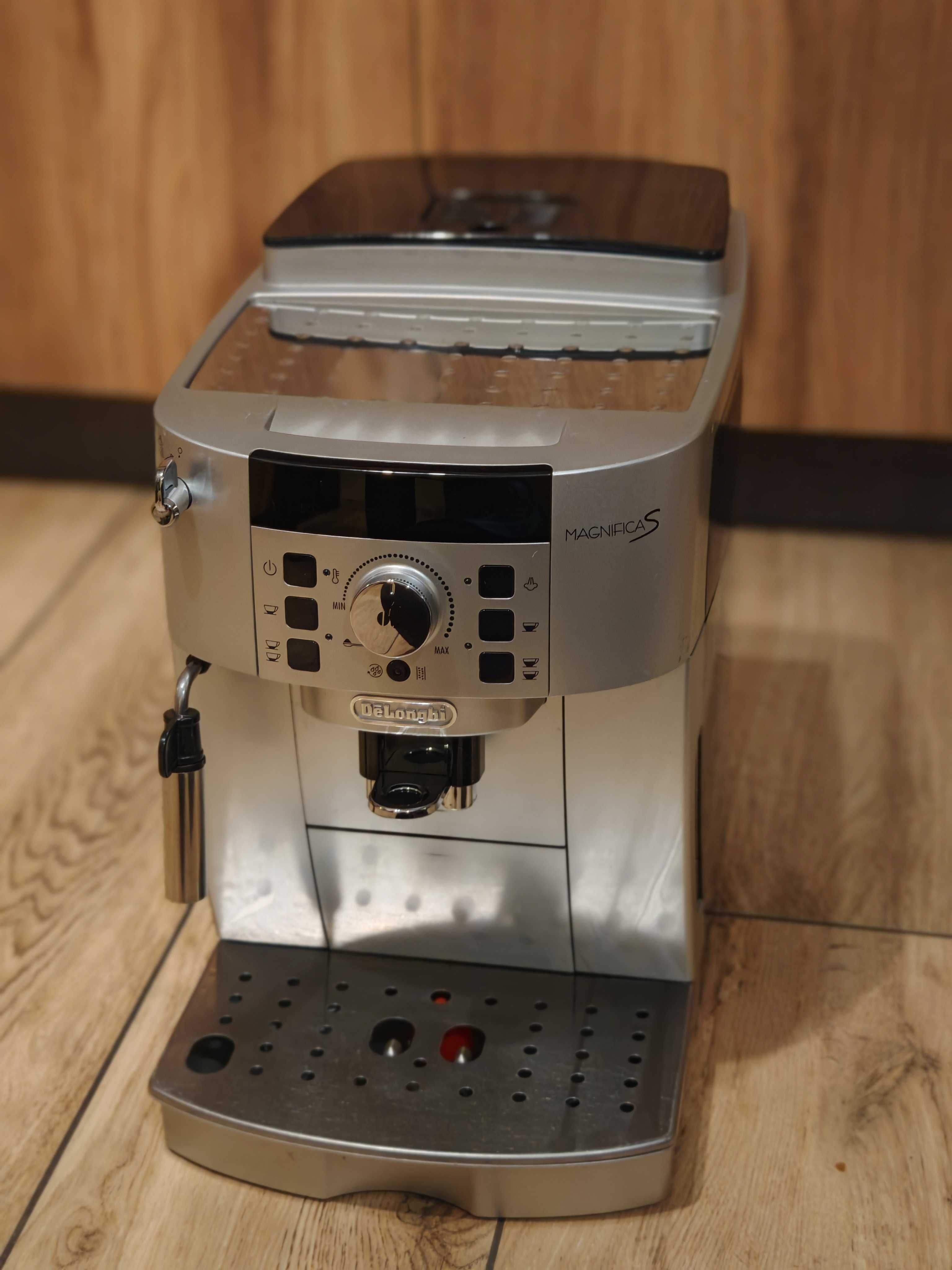 Ekspres do kawy DeLonghi Magnifica S w pełni sprawny,gwarancja serwisu