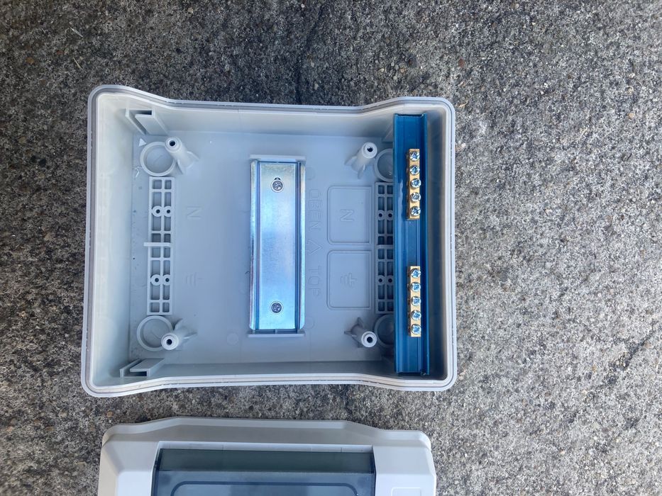 Quadro elétrico estanque interior/exterior de 6 módulos