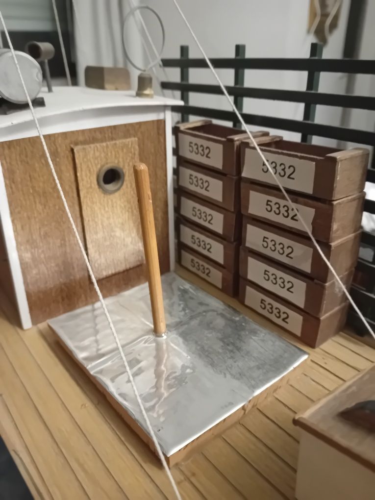 Barco Traineira pesca tradicional Setúbal aparelhos artes 80cmpx20larg