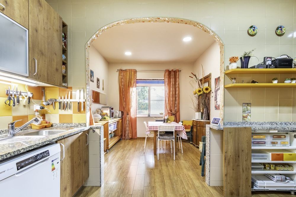 Quartos para arrendar em moradia T3 – Vale Formoso / Paranhos (Porto)