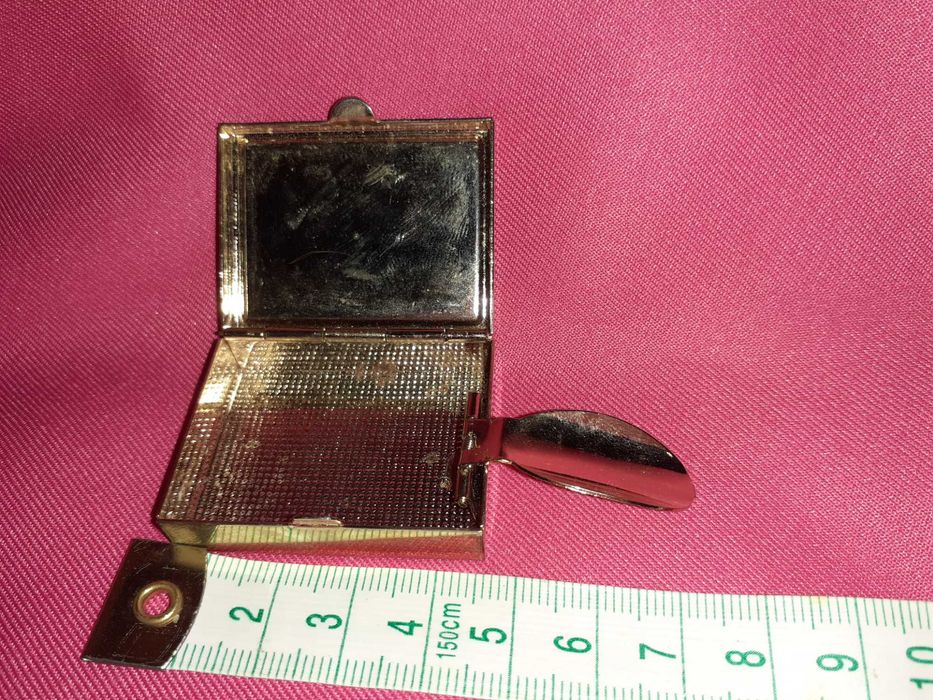 Cinzeiro Antigo de Senhora