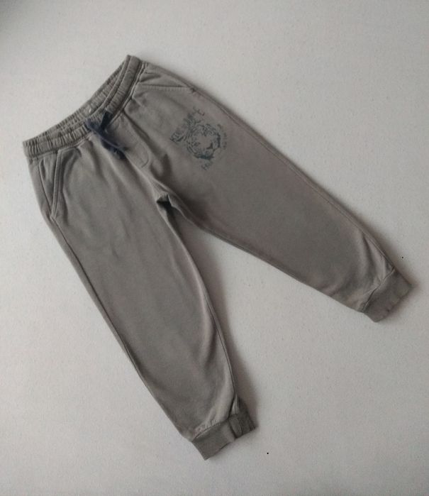Spodnie dresowe dla chłopca rozmiar 104 wiosenne
