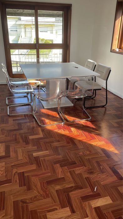 Mesa de Jantar quadrada ( 8 pessoas)