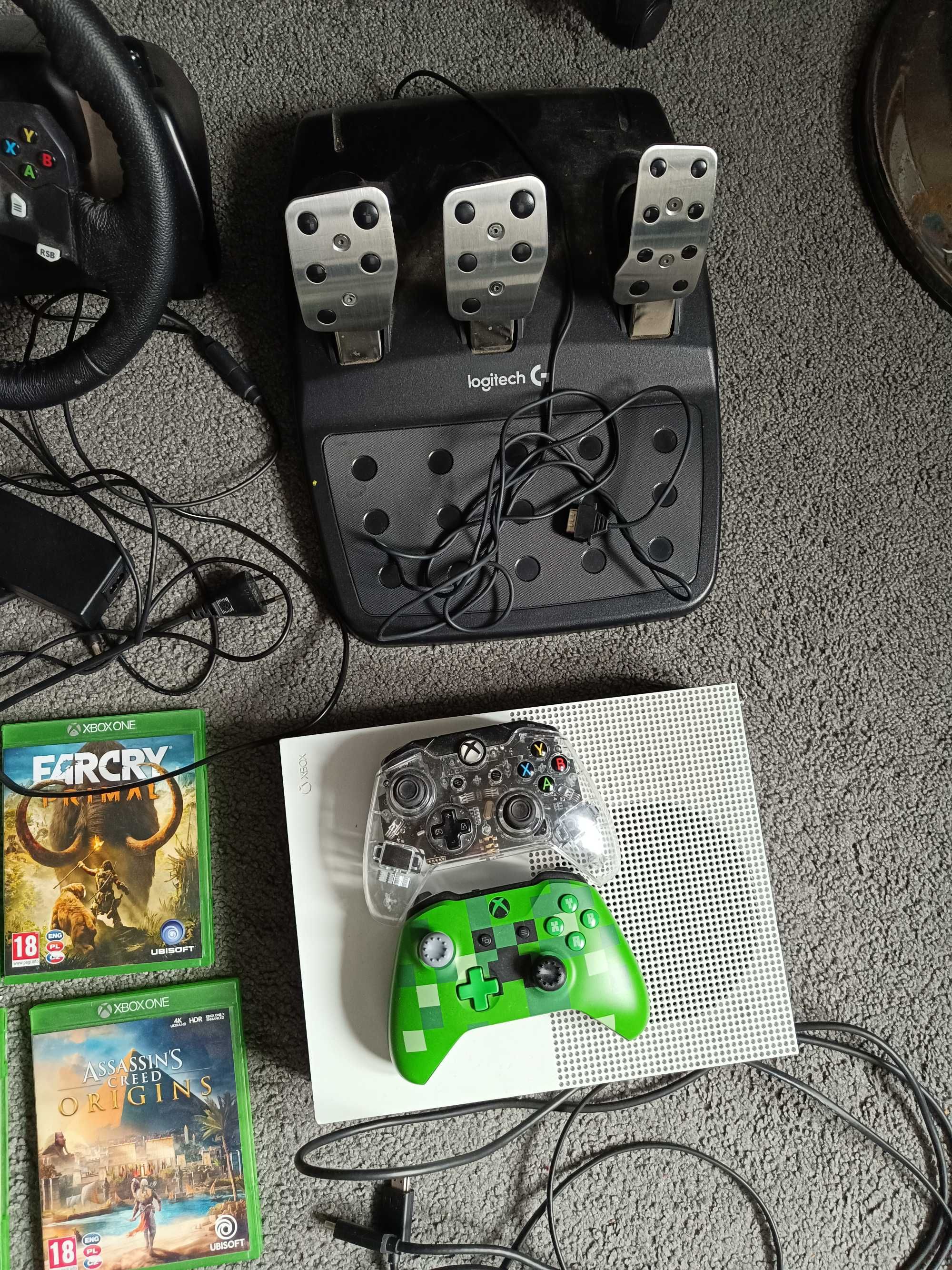 Xbox one z kierownicą Logitech G920 i 12 grami