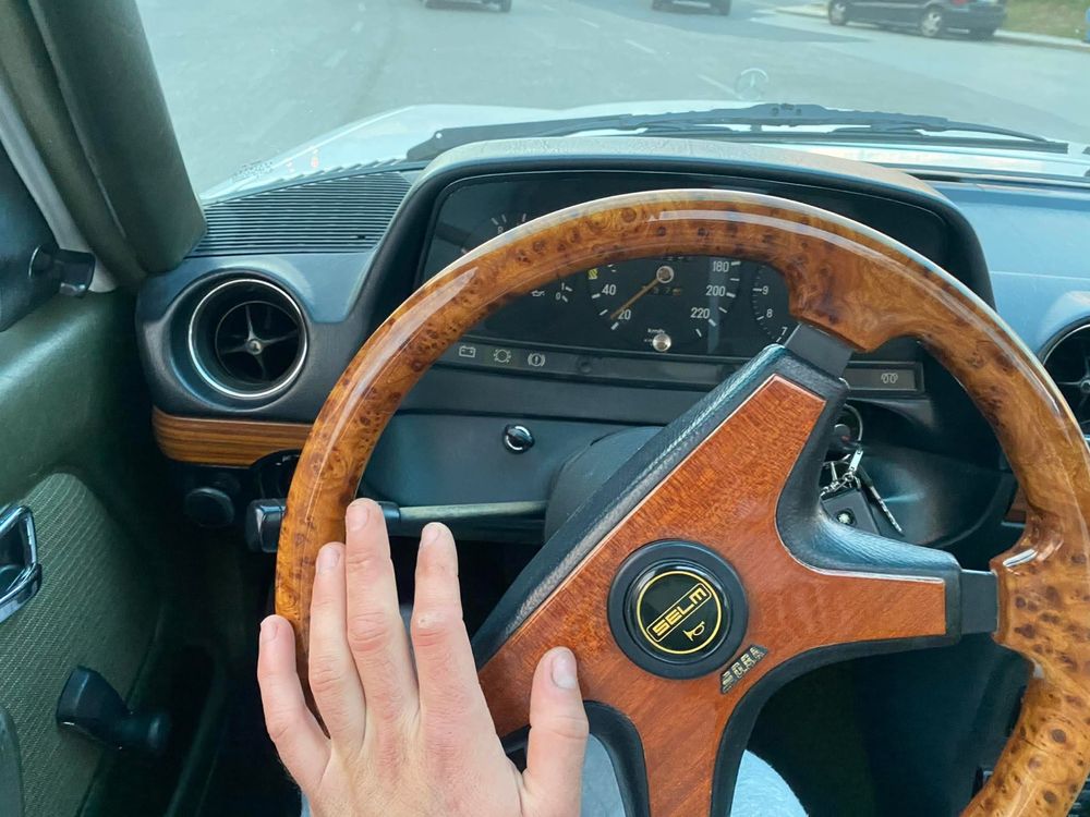 Mercedes w123 300D