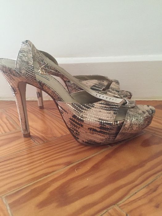 Sandalias compensadas