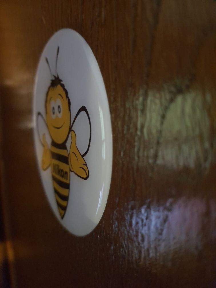 Naklejki Nikon pszczółka prezent gadżet dla fana nikon  więcej sztuk
