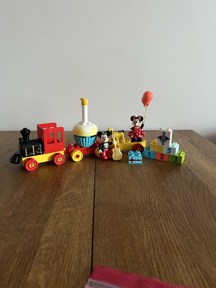 Lego Duplo Urodzinowy pociąg myszek Miki i Minnie