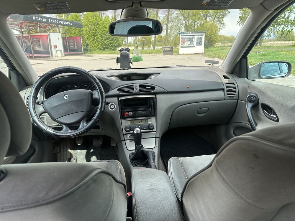 Renault Laguna II 2.0 benzyna alufelgi isofix