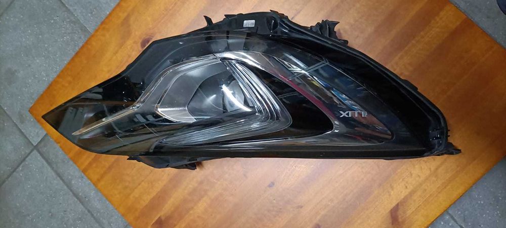 Vendo Optica farol direita drt OPEL Astra