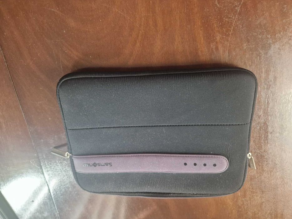 ASUS tablet/komputer, kolor stal + pokrowiec czarny marki samsonite