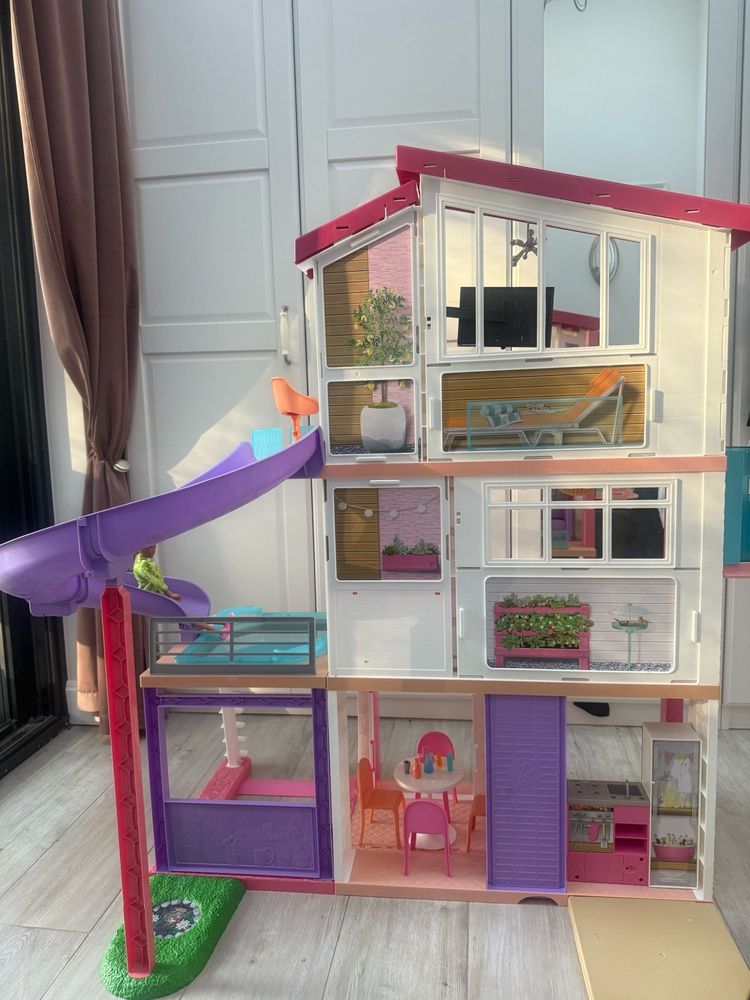 Domek Barbie z basenem, zjeżdżalnią i windą - bardzo dobry stan - Kiel