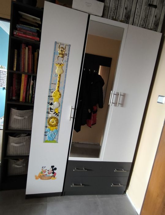 Sprzedam meble , kolor biały , robione na zamówienie