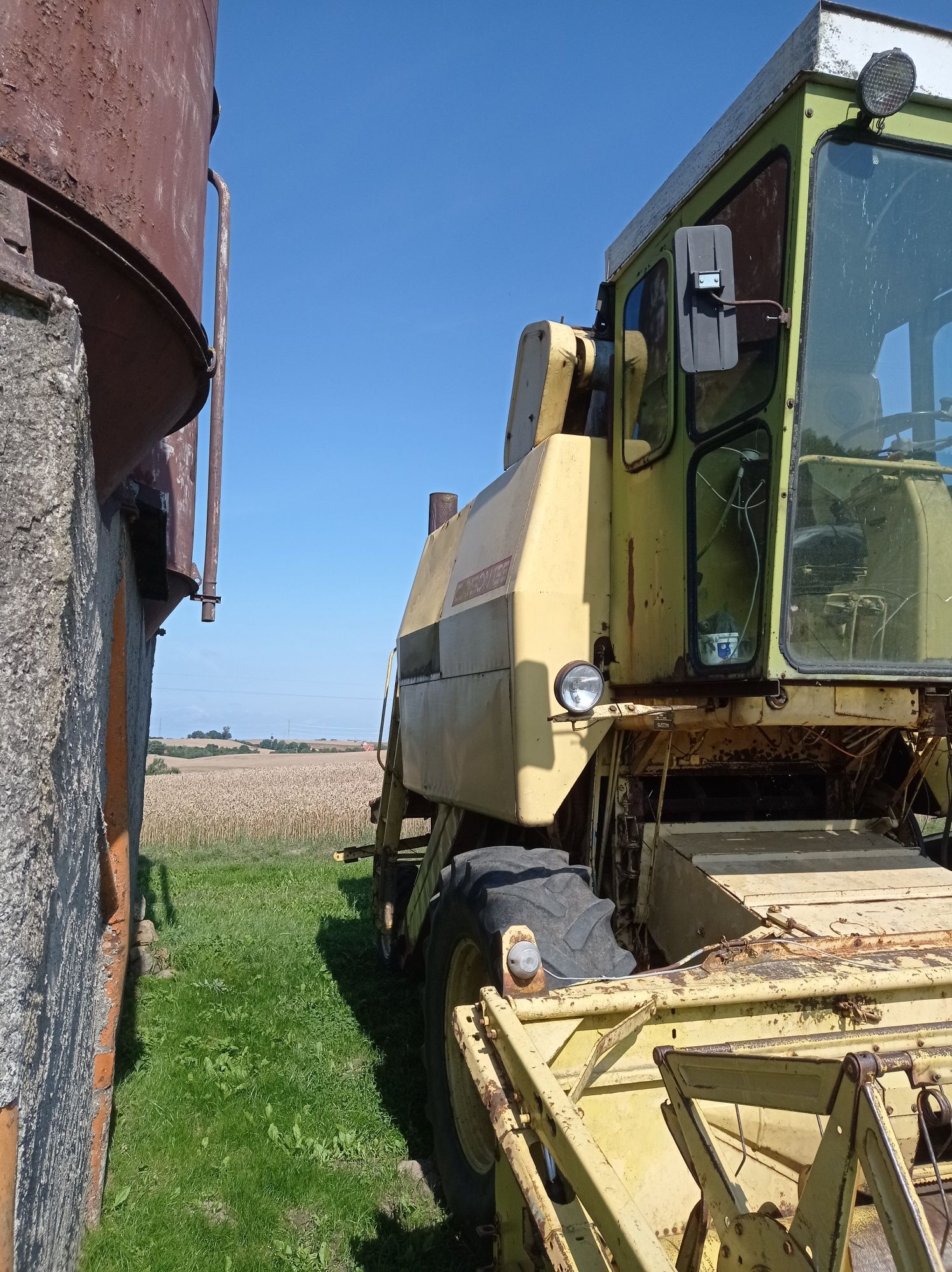 Na części kombajn New Holland m135