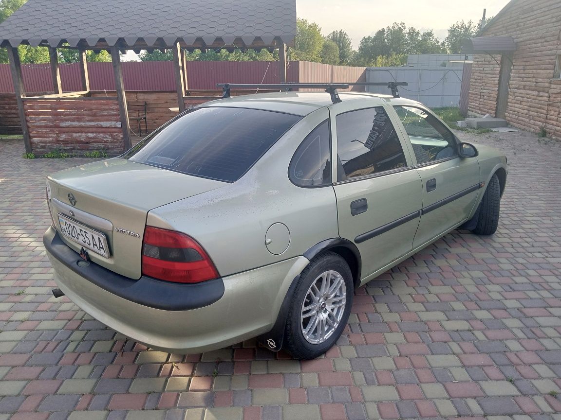 Продаю, або міняю на інше авто, OPEL  VECTRA  бензин  1.6