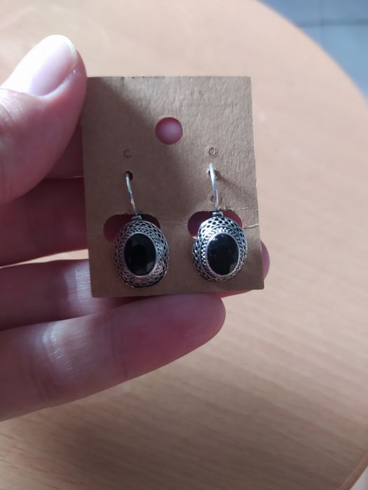 Brincos prateados e pretos estilo vintage NOVO