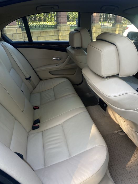 BMW e60 2.5 benz rest