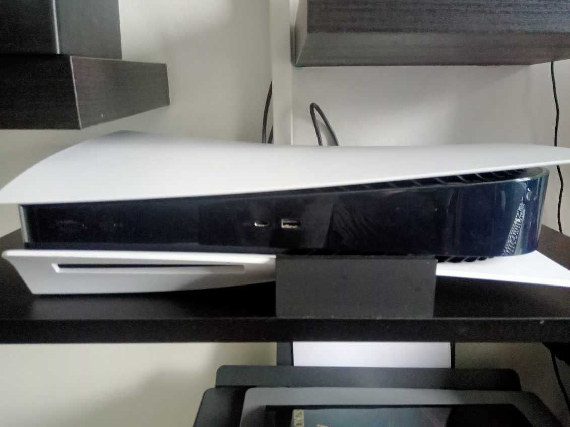 Sprzedam PlayStation 5 i 10 gier