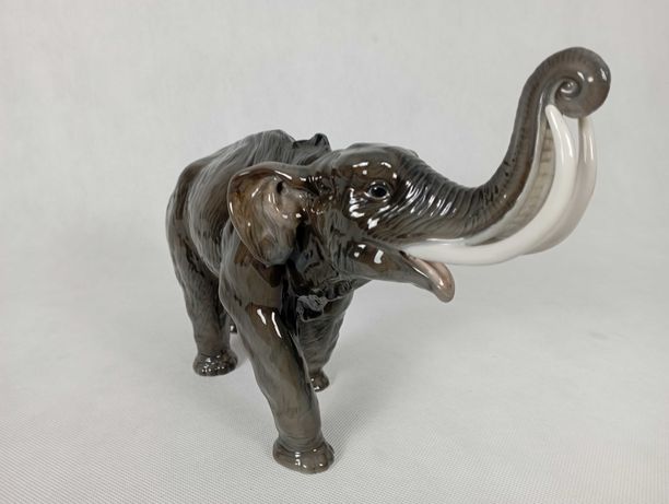 Figurka Rosenthal. Porcelanowy Mamut ("Słoń") model 338. Selb
