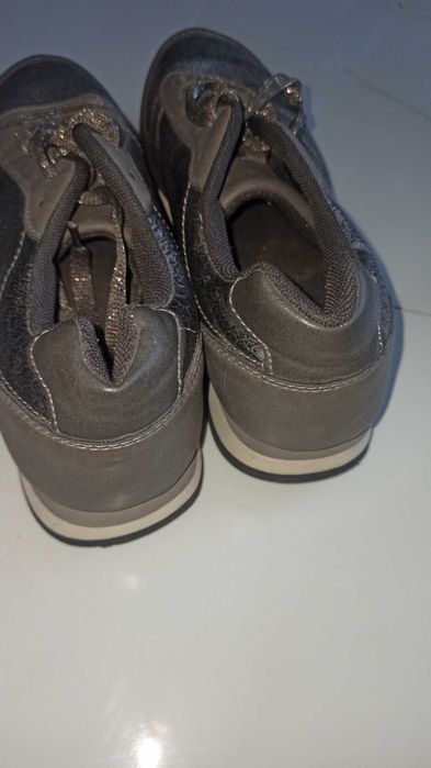 Кроссовки ботинки туфли р.40