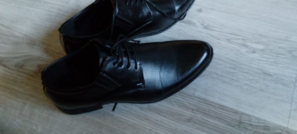 Buty męskie wizytowe